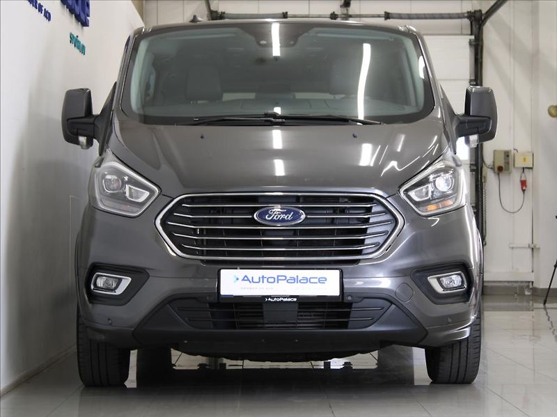 Ford Tourneo Custom 2,0 EB 136kW AT Titan.X 1.maj. - fotka 2 z 25