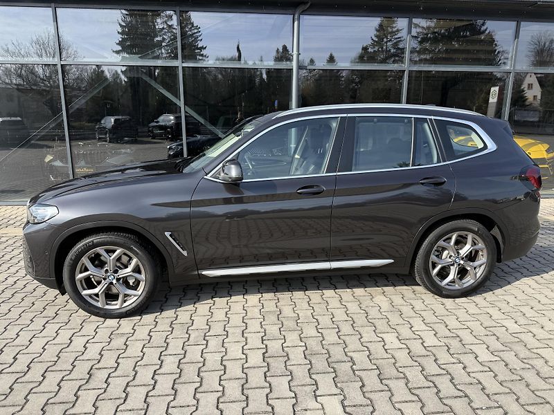 BMW X3 (2022) 30XD 210kW LASER PANORAMA CZ!! - fotka 5 z 43