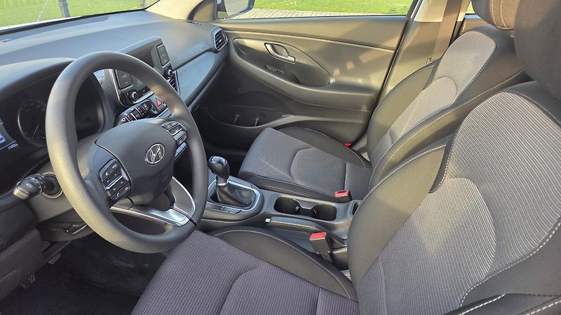 Hyundai i30  1.0TGDI 120 Start Plus CZ DPH - fotka 10 z 26