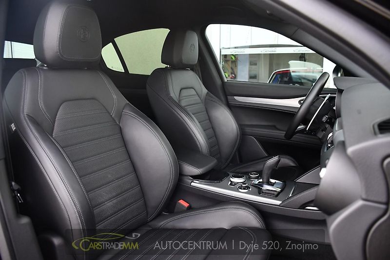 Alfa Romeo Stelvio 2.2 Diesel 16V Veloce TAŽNÉ - fotka 17 z 52
