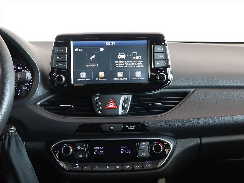 Hyundai i30 (2019) N-Line 1.4 T-GDI, Serv.kniha - fotka 12 z 19