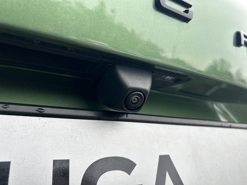 Ford Kuga 2.5Hybrid PHEV 134kW ST-Line X - fotka 8 z 37