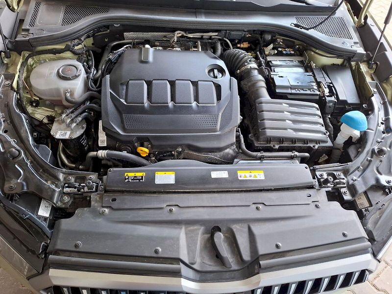 Škoda Superb (2025) COMBI L&K TD 110/2.0 A7F - fotka 30 z 30