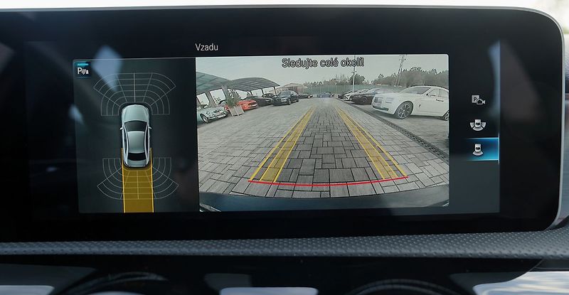 Mercedes-Benz Třídy A A 180d AMG/7AT/kůže/Designo/ČR - fotka 35 z 37