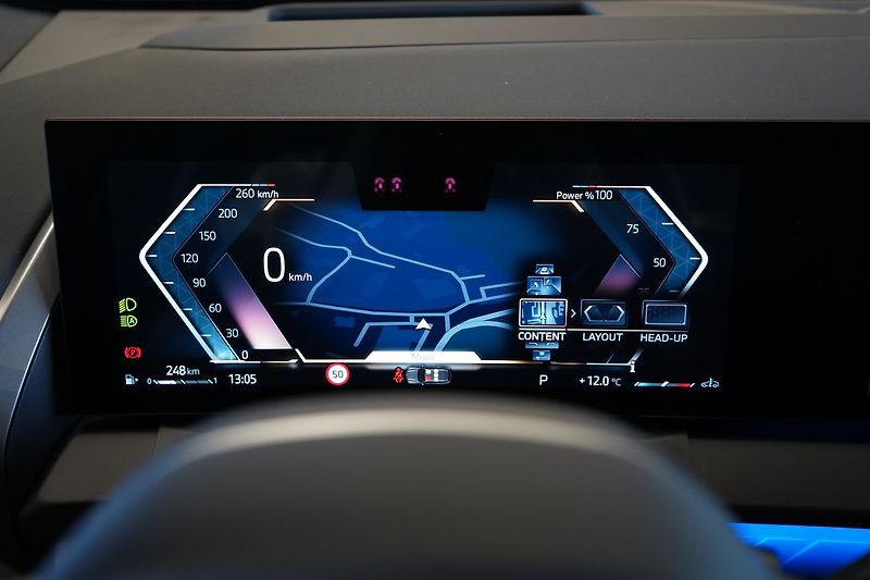 BMW X3 20d xDrive, Tažné, HUD, H/K - fotka 25 z 48