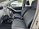 Toyota Yaris 1.3VVT-i 74kw KLIMA PŮVOD ČR  - náhled 9