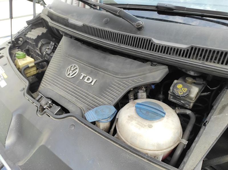 Volkswagen Multivan 2,0TDi DSG,4x4,Highline,7 míst - fotka 45 z 59