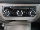 Volkswagen Golf Plus (2009) 1.4 16V, AC, park.čidla - náhled 15