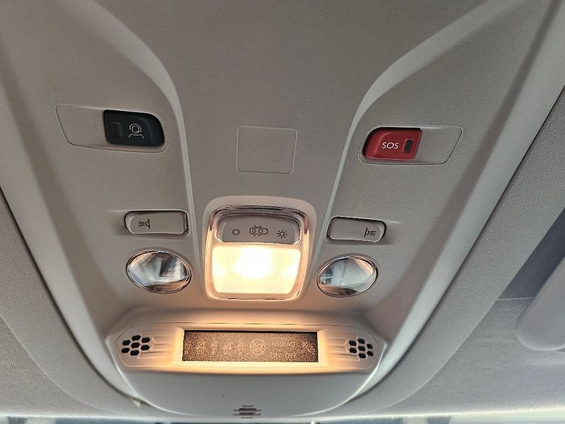 Opel Combo Elegance Plus L1 1,5 CDTi MT6 - fotka 21 z 33