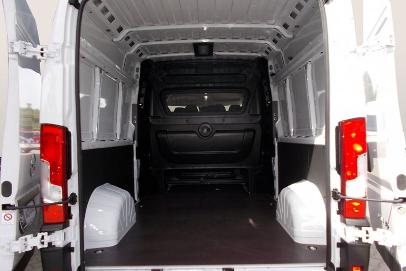 Opel Movano (2026) Van 3500 L3H2 2.2 CDTi 140k 6- - fotka 12 z 31