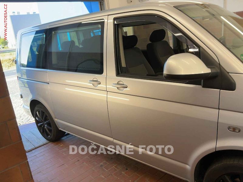 Volkswagen Caravelle (2011) 2.0TDi, Comfortline, TZ, - fotka 2 z 9