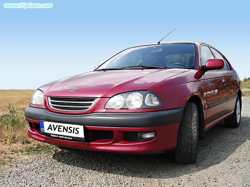 ZKUŠENOSTI UŽIVATELE: Toyota Avensis 2.0i Linea Sol