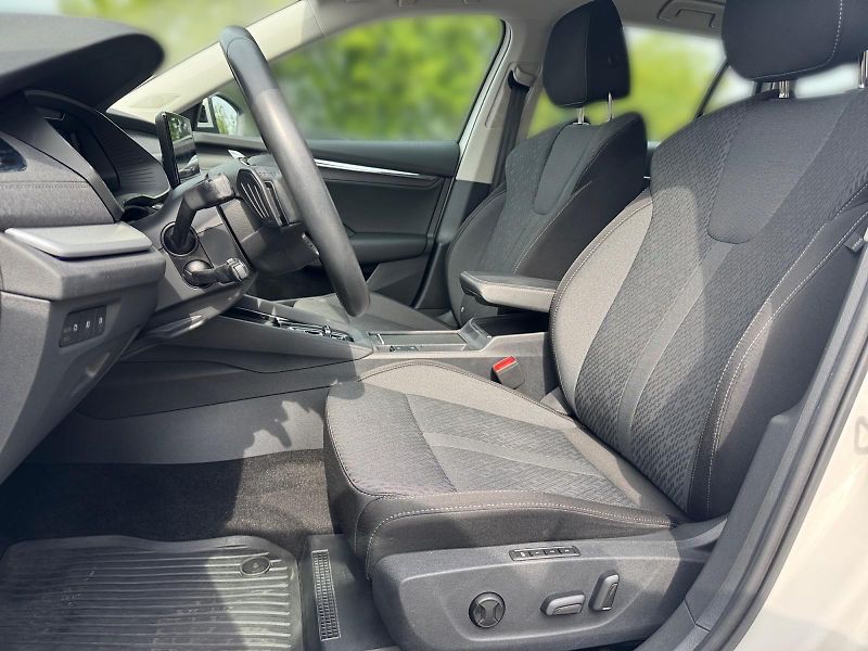 Škoda Octavia (2023) STYLE 1.5e-TEC 110kW DSG CZ - fotka 7 z 11