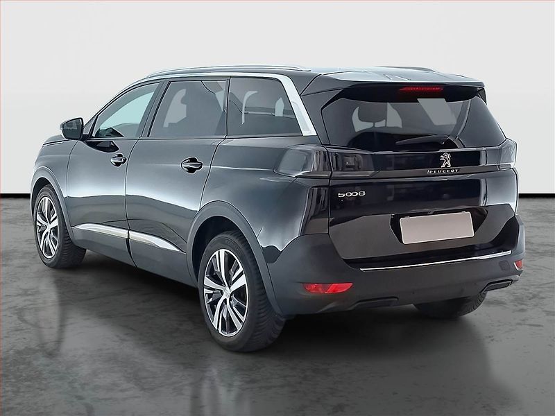 Peugeot 5008 (2024) PureTech 130 - fotka 4 z 19