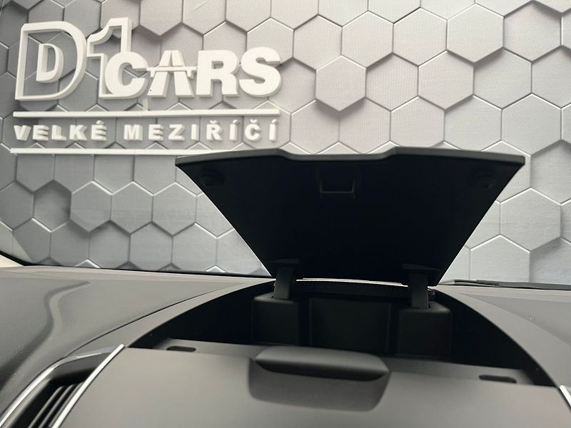 Ford S-MAX 2.5 HEV TITANIUM 7 míst - fotka 20 z 70