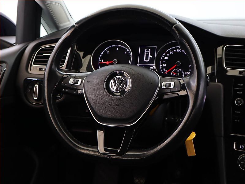 Volkswagen Golf (2017) Highline 2.0 TDI, Serv.kniha - fotka 13 z 17