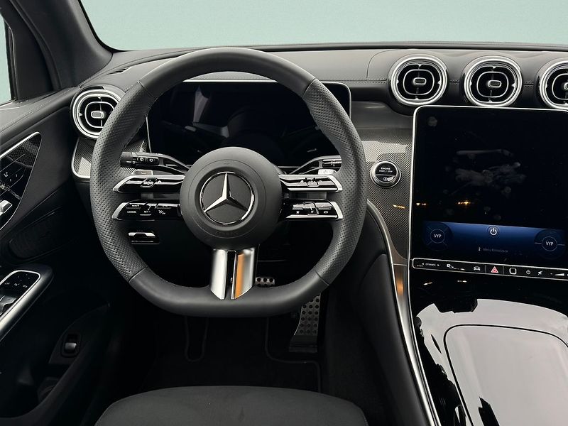 Mercedes-Benz GLC 220 d 4MATIC AMG Line - fotka 12 z 26