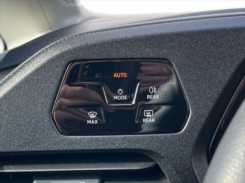 Volkswagen Caddy 2,0 TDi 75kW 5míst - fotka 21 z 23