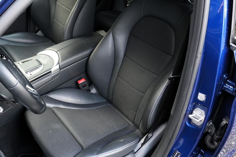 Mercedes-Benz GLC 300e, 4Matic, ČR, Vzduch - fotka 24 z 33