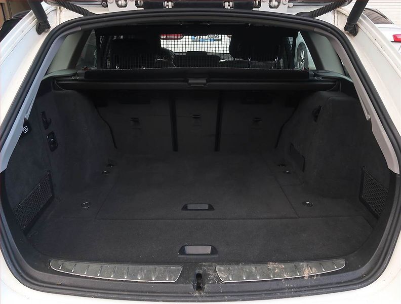 BMW Řada 3 (2018) 318 d, Automat, Serv.kniha - fotka 14 z 16