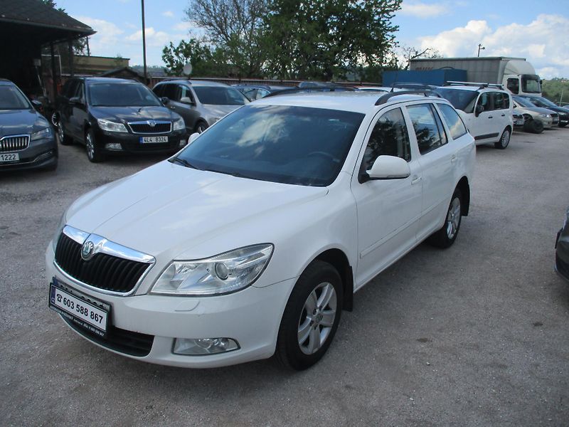 Škoda Octavia (2011) combi II 4x4 1,6 TDi   - fotka 2 z 9