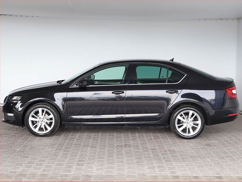 Škoda Octavia (2019) 1.6 TDI, Automat, Navi - fotka 3 z 21