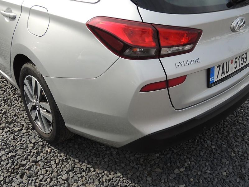 Hyundai i30 (2019) Combi 1.6CRDi,100kw,automat,ČR - fotka 14 z 52