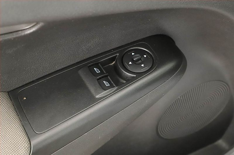 Ford Tourneo Courier (2019) Trend 1.0 EcoBoost, 5Míst, ČR - fotka 9 z 12