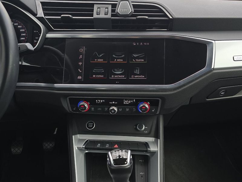 Audi Q3 (2021) S-Line 1.5 TFSi 110kw, ČR - fotka 19 z 26