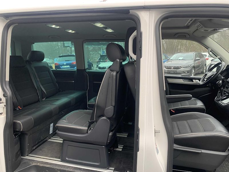Volkswagen Multivan 2.0 TDi 150 kW DSG 2+2+3 - fotka 17 z 18