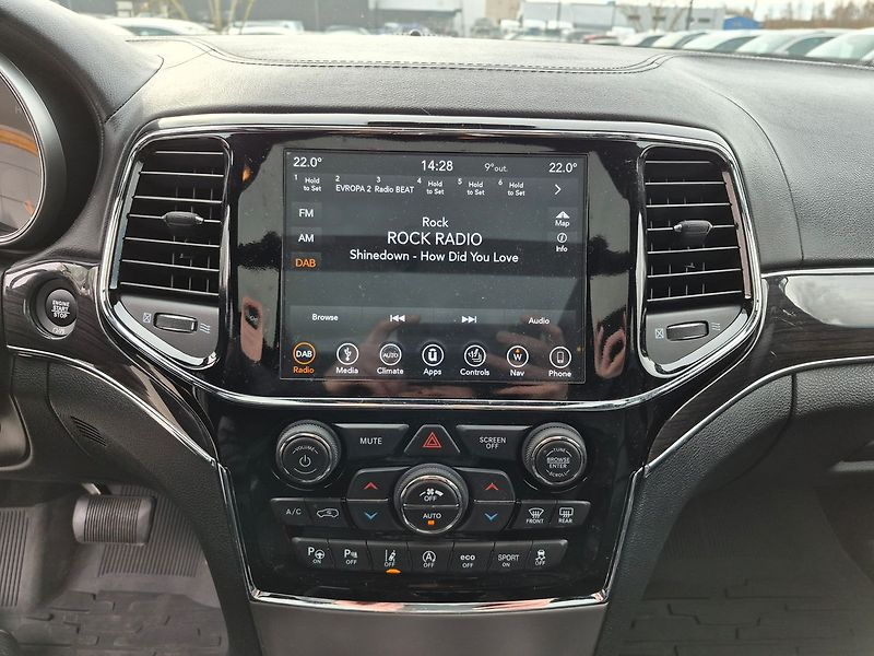 Jeep Grand Cherokee 3.0 CRD 4WD Overland - fotka 11 z 25