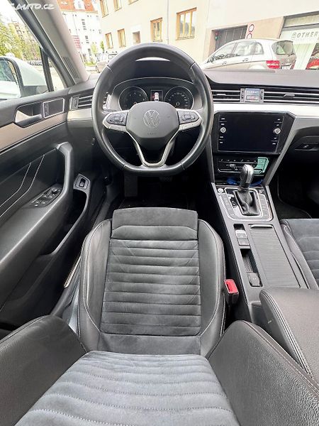 Volkswagen Passat 1.5TSi 110kW DSG ČR - fotka 18 z 28