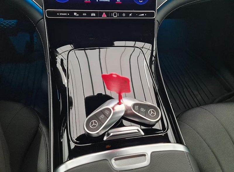 Mercedes-Benz EQE 350 AMG Kam BLIS LED Tažné - fotka 30 z 37