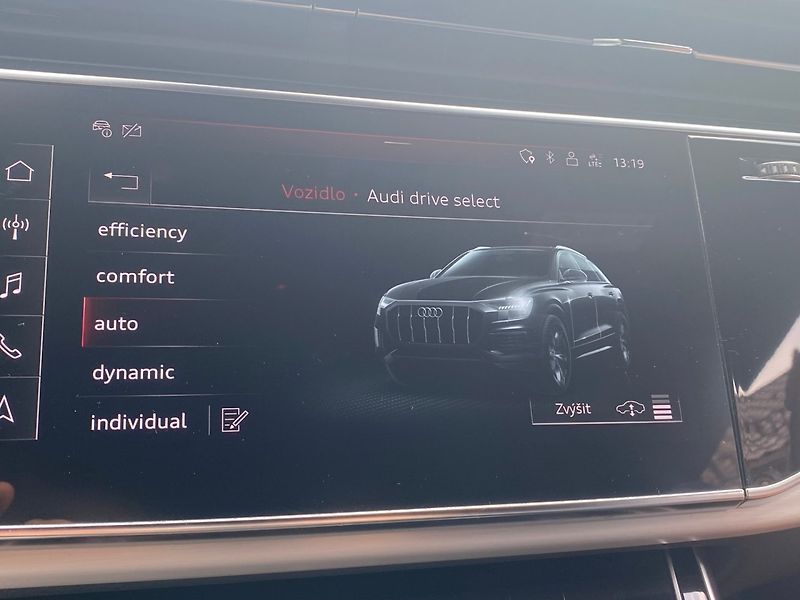 Audi Q8 (2019) 50 3.0 TDi 210kW Quattro Sline - fotka 12 z 35