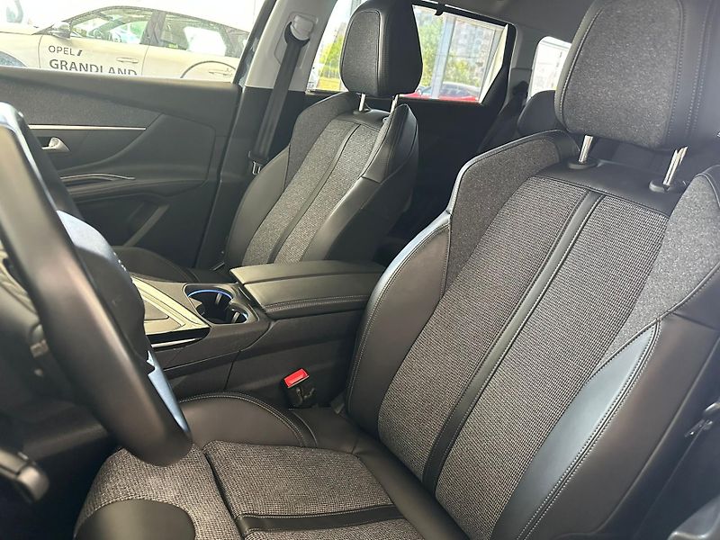 Peugeot 5008 (2018) 1.2PureTech,ALLURE,DPH,130HP - fotka 8 z 21