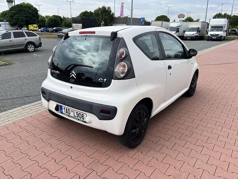Citroën C1 1.0 i 50 kW - fotka 5 z 25
