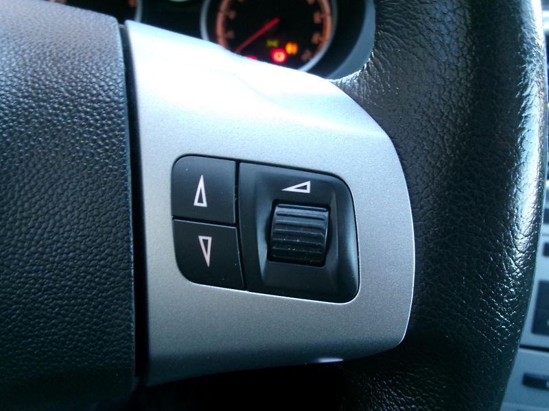 Opel Corsa (2013) 1,2 16V AC BT USB TEMP - fotka 19 z 41