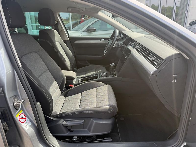 Volkswagen Passat 2.0 TDI 110 kW DSG Variant - fotka 9 z 25