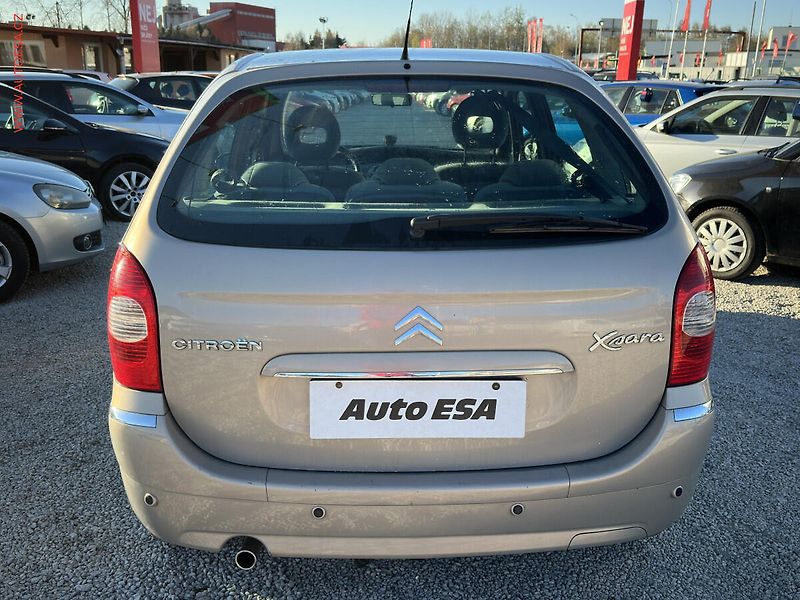 Citroën Xsara Picasso (2006) 1.6i, autoAC, temp - fotka 5 z 18