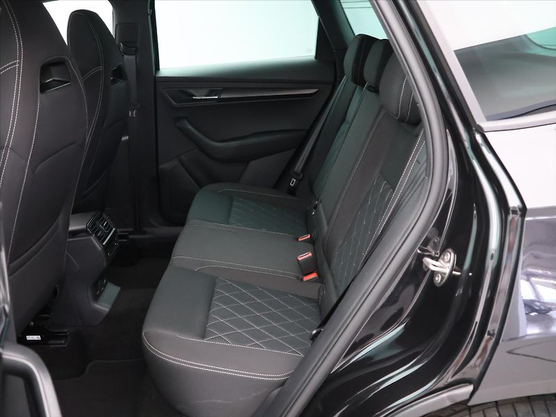Škoda Karoq 2,0 TDI 4x4 DSG Sportline CZ - fotka 11 z 26