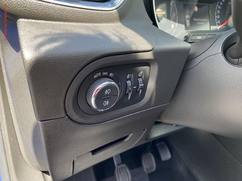 Opel Grandland X (2021) 1.2 T, 1.maj,ČR, Edition - fotka 17 z 19