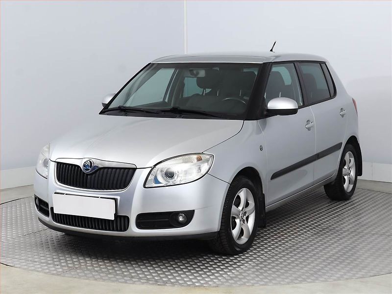 Škoda Fabia (2008) 1.2 12V, po STK, dobrý stav - fotka 2 z 14