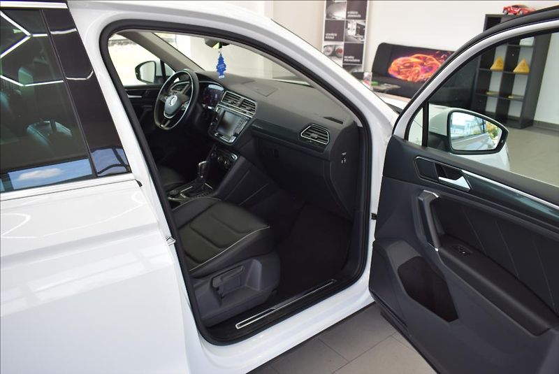 Volkswagen Tiguan 2,0 TDI, DSG,Head Up,Virtual, - fotka 16 z 55