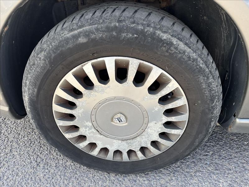 Lancia Phedra 2,0 JTD KLIMA TAŽNÉ STK 7/2028 - fotka 34 z 34