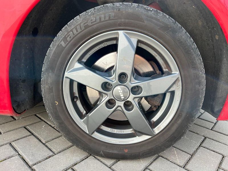 Volkswagen New Beetle (1999) 1.9TDi 66kW - fotka 19 z 19