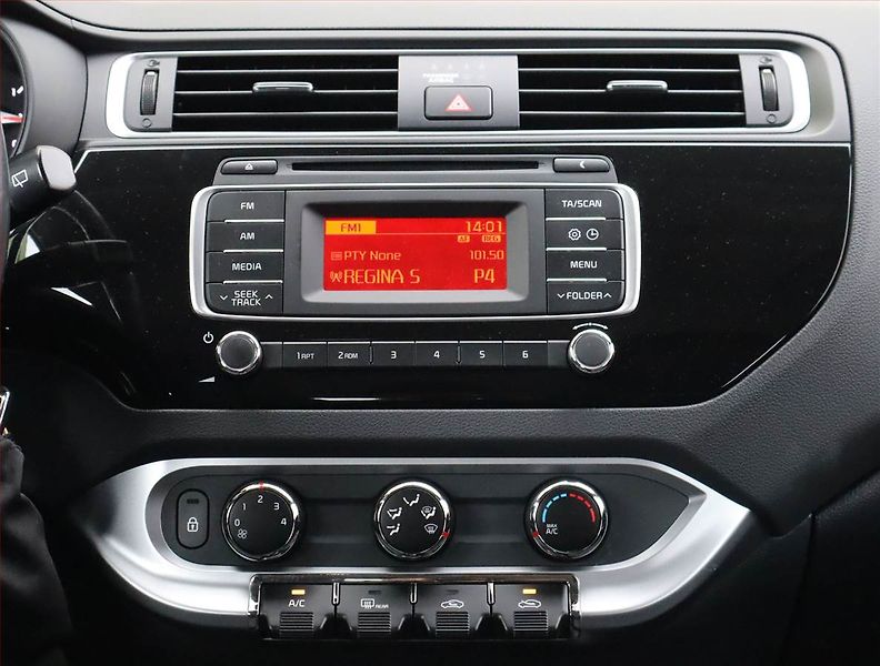 Kia Rio (2016) 1.25 CVVT, Serv.kniha - fotka 12 z 16