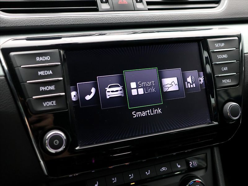 Škoda Superb 2,0 TDI 140kW DSG 4x4 CZ - fotka 19 z 31