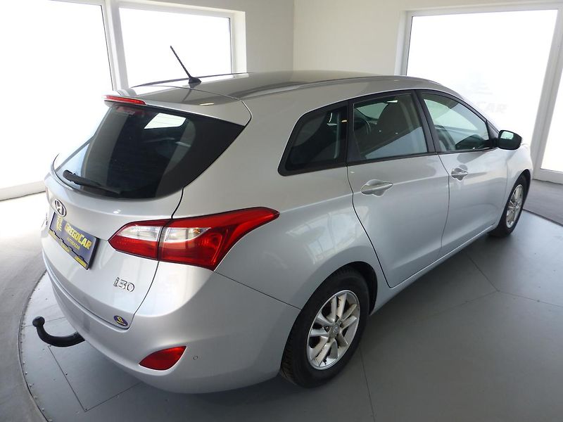 Hyundai i30 (2013) 1,6CRDI*ALU*KLIMA*VYHŘ.SED** - fotka 5 z 22