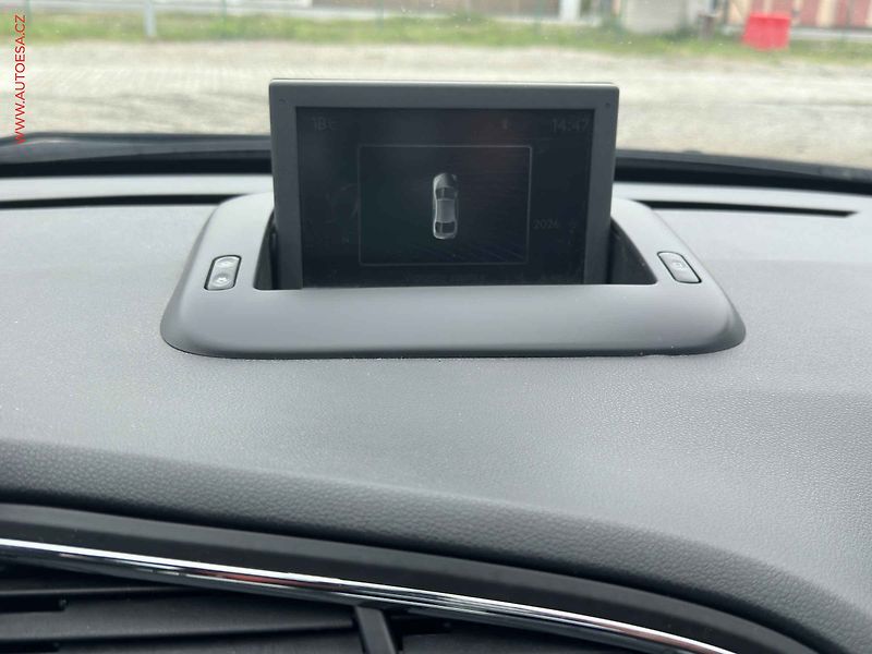 Peugeot 5008 (2015) 1.6 HDi, Navigace - fotka 14 z 20