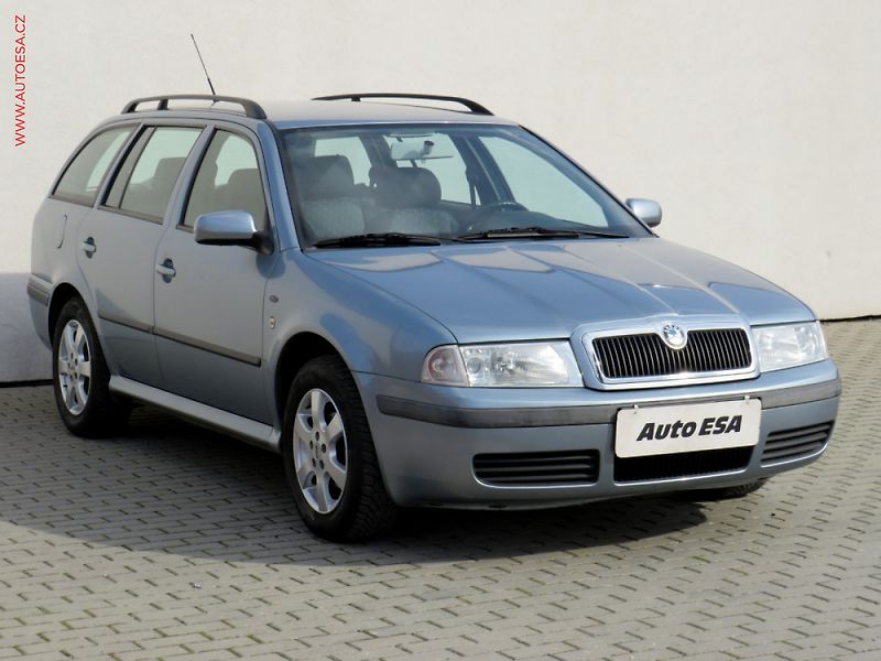 Škoda Octavia (2001) 2.0i - fotka 1 z 3